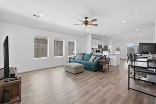 651 Spring Ashberry Ct, Magnolia, TX 77354 - Photo 6