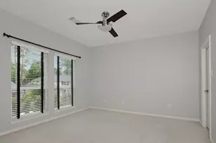 14 Graceful Elm Ct, The Woodlands, TX 77381 - Photo 24