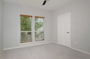 14 Graceful Elm Ct, The Woodlands, TX 77381 - Photo 26