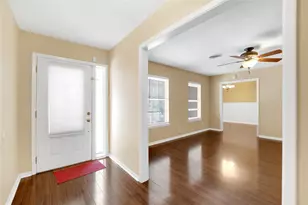 2202 Palomar St, Baytown, TX 77520 - Photo 2