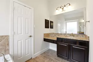 13914 TallHeath Ct, Houston, TX 77044 - Photo 32