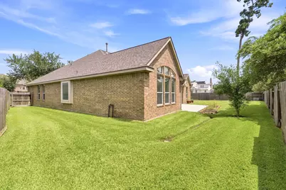 13914 Tallheath Court, Houston, TX 77044 - Photo 48