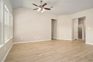 855 Waukegan Rd, Conroe, TX 77306 - Photo 6