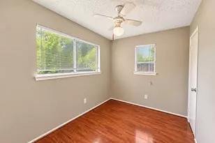 8619 Grand Knolls Dr, Houston, TX 77083 - Photo 8