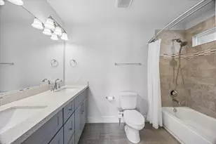 761 E 33rd St, Houston, TX 77022 - Photo 14