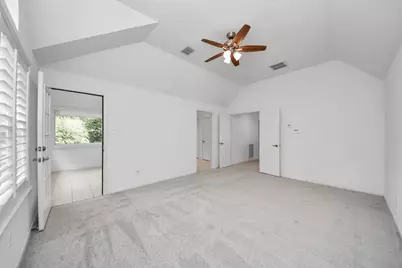 103 E Lakeridge Drive, The Woodlands, TX 77381 - Photo 32