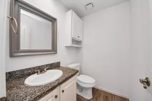 103 E Lakeridge Dr, The Woodlands, TX 77381 - Photo 12