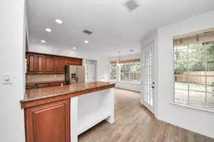 103 E Lakeridge Dr, The Woodlands, TX 77381 - Photo 20