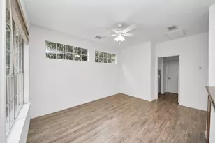 103 E Lakeridge Dr, The Woodlands, TX 77381 - Photo 24