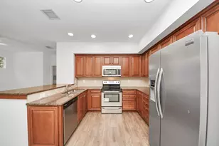 103 E Lakeridge Dr, The Woodlands, TX 77381 - Photo 16