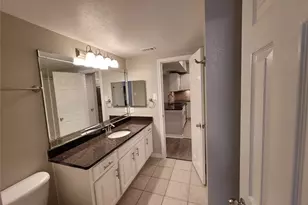 1901 Post Oak Park Dr, Houston, TX 77027 - Photo 12