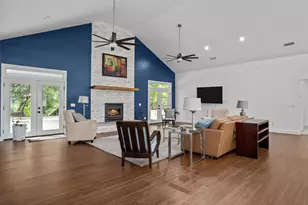 207 W Neyland, Colmesneil, TX 75938 - Photo 2