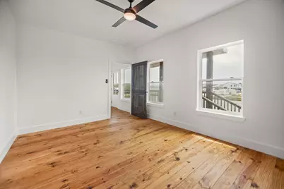 809 W Taylor Avenue, Port O'Connor, TX 77982 - Photo 16
