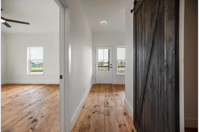 809 W Taylor Avenue, Port O'Connor, TX 77982 - Photo 28