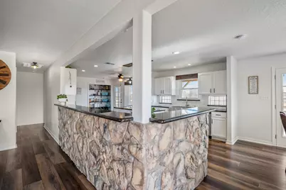 10009 County Road 168, Alvin, TX 77511 - Photo 8