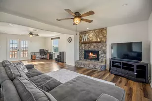 10009 County Rd 168, Alvin, TX 77511 - Photo 30