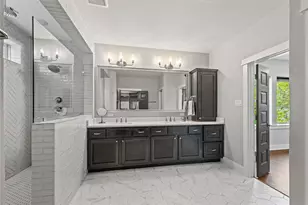 1711 Leilani Dr, Houston, TX 77055 - Photo 20