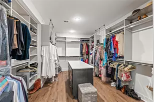 1711 Leilani Dr, Houston, TX 77055 - Photo 18