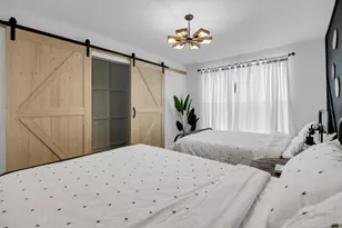 5755 Cartagena St, Houston, TX 77035 - Photo 10