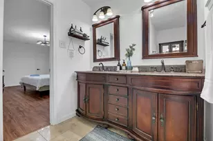 5755 Cartagena St, Houston, TX 77035 - Photo 22