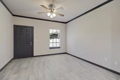 5624 Kittridge Street, Houston, TX 77028 - Photo 8