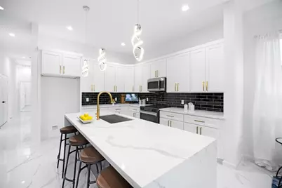 5125 Doolittle Boulevard, Houston, TX 77033 - Photo 12