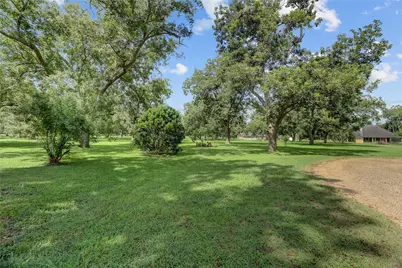 11 Pecanrow, Wharton, TX 77488 - Photo 2