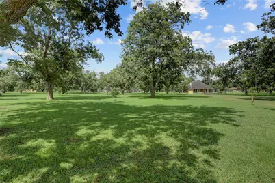 11 Pecanrow, Wharton, TX 77488 - Photo 4