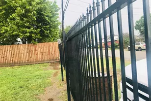 2609 Ivy St, Houston, TX 77026 - Photo 4