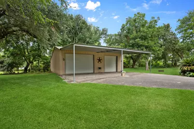 210 N 10th Street, Highlands, TX 77562 - Photo 24