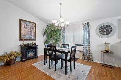 210 N 10th Street, Highlands, TX 77562 - Photo 6