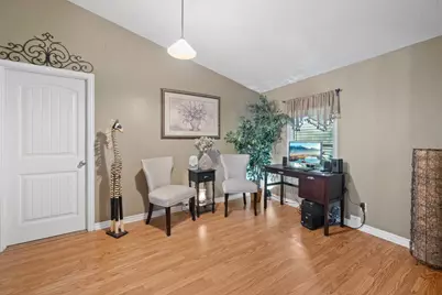 210 N 10th Street, Highlands, TX 77562 - Photo 10