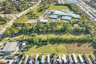 2926 Massey Tompkins Rd, Baytown, TX 77521 - Photo 4