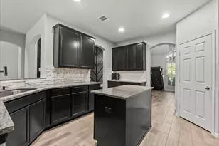 3114 Royal Albatross Dr, Texas City, TX 77590 - Photo 8