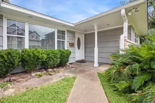 2006 Du Barry Ln, Houston, TX 77018 - Photo 2