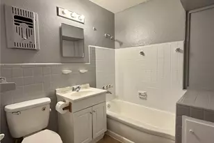 221 Richmond St, Angleton, TX 77515 - Photo 14