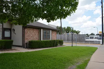 11526 S Kirkwood Road, Houston, TX 77477 - Photo 4