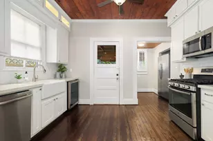 3621 Ave O 1/2, Galveston, TX 77550 - Photo 6