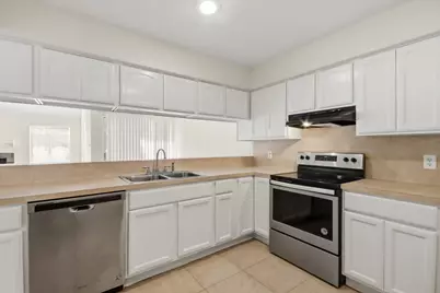20315 Sunny Shores Drive #B, Humble, TX 77346 - Photo 4
