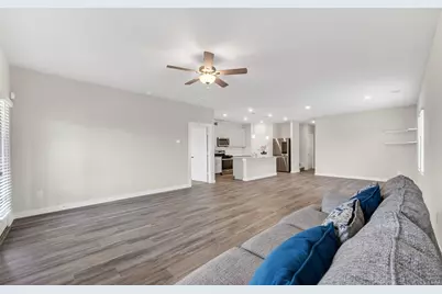12119 Rushing Ridge Dr, Baytown, TX 77523 - Photo 6