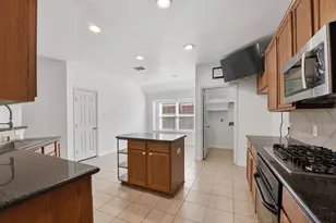 2008 Sandy Bank Ln, Pearland, TX 77581 - Photo 12