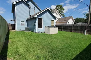 3223 West St, Rosenberg, TX 77471 - Photo 12