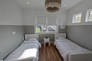 709 E 13th St, Houston, TX 77008 - Photo 34