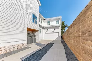 709 E 13th St, Houston, TX 77008 - Photo 4