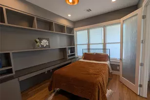 709 E 13th St, Houston, TX 77008 - Photo 8