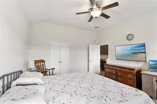 213 Kickapoo Dr, Anahuac, TX 77514 - Photo 22
