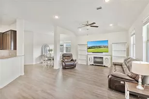 213 Kickapoo Dr, Anahuac, TX 77514 - Photo 18