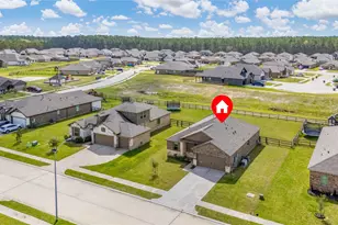 213 Kickapoo Dr, Anahuac, TX 77514 - Photo 2