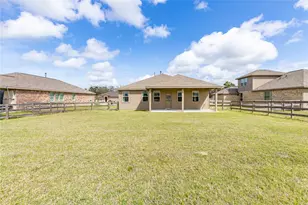 213 Kickapoo Dr, Anahuac, TX 77514 - Photo 36