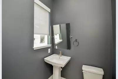 204 Burr Street #G, Houston, TX 77011 - Photo 12